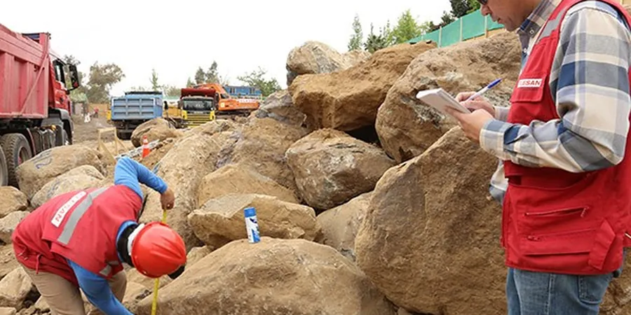 Illustrative image of Soil mechanics study in Irvine